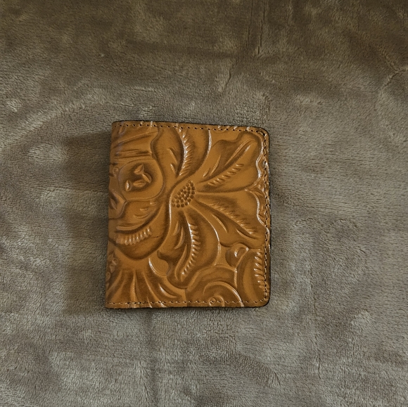 (2) Brown Patricia Nash Leather Bifold Wallets - Picture 3 of 12